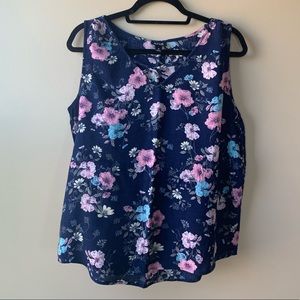 Women’s a.n.a top Size Medium